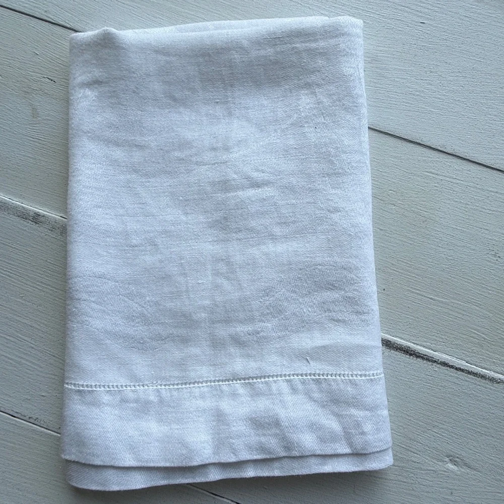 Vintage White Damask Linen Table Runner Floral Hemstitch 20x38